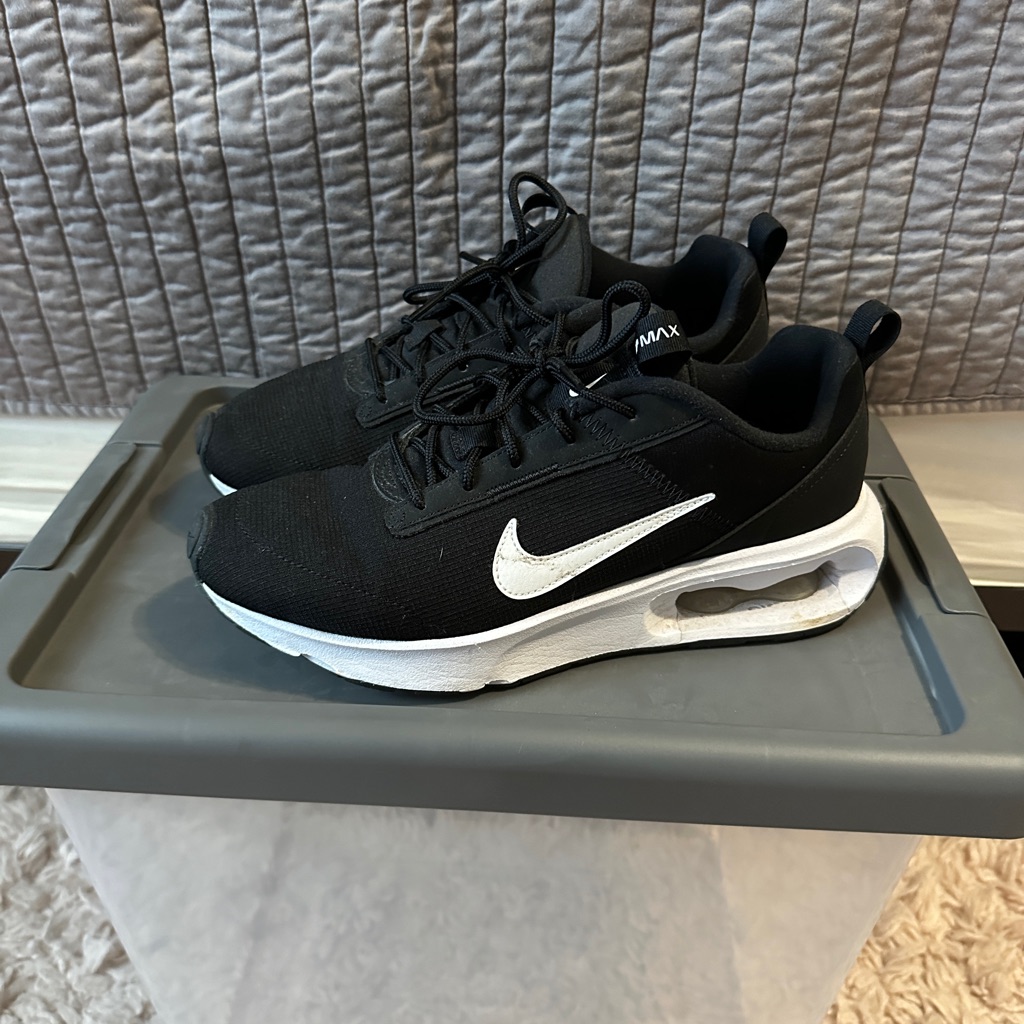 Nike Womens Air Max Intrlk Lite